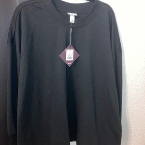 NWT WOMENS SWEATSHIRT